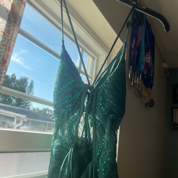 PROM DRESS - Picture 7 of 7